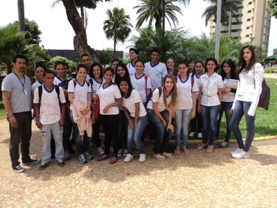 Alunos do 2ºC presentes na comemoração ao Dia da Bandeira