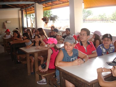 Alunos do Ensino Fundamental I visitam o acampamento Tibiriçá