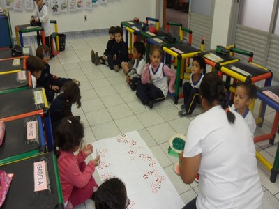 É com grande empenho e dedicação que os alunos do Pré1/c vem se preparando para o genialzinho.