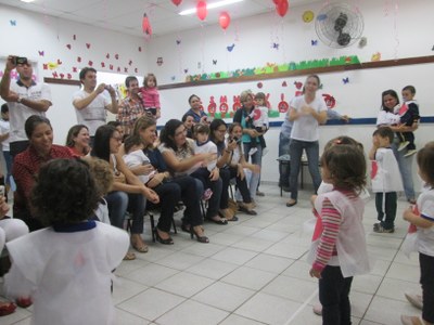 Homenagem do Dia das Mães - período da manhã