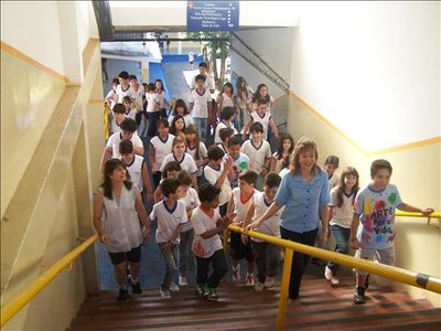 Visita dos alunos de 1ª a 4ª no pátio de 5º a 8ª